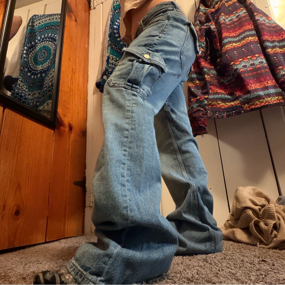 Women's Blue Cargo Jeans - Picture 3 of 12